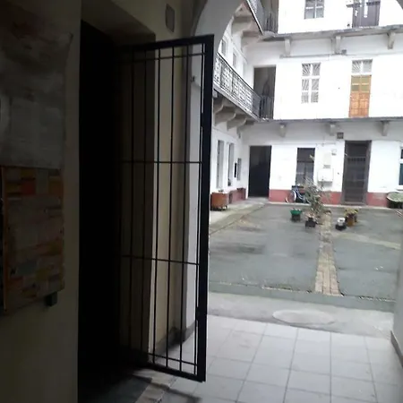 3B Voeroesmarty Utca Apartment