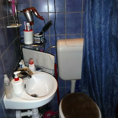 3B Voeroesmarty Utca Budapest